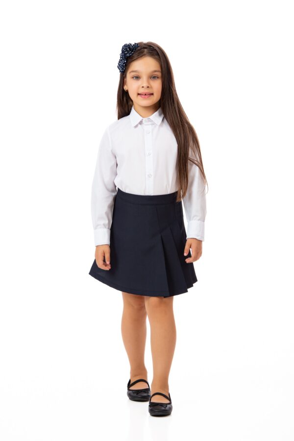 Fustă neagră pentru uniformă școlară, pentru fete. Cu pliuri și buzunare laterale. Țesătură rezistentă. Potrivită ca îmbrăcăminte sau ținută de școală, anti pilling, back to school, fustă de şcoală, fustă de școală cu pliuri, fustă plisată fete școală, fuste fete 5-6 ani, fuste fete 7-8 ani, fuste fete 9-10 ani, fustițe pentru școală fete, haine copii în carouri, haine de școală fete, haine fete 11-12 ani, haine fete 5-6 ani, haine fete 7-8 ani, haine fete 9-10 ani, haine pentru copii fabricate în România, haine prima zi de școală, îmbrăcăminte copii, îmbrăcăminte fete, îmbrăcăminte școală, outfituri de școală, ținută de școală, uniformă de scoală, uniforme școlare clasele 1 - 4, uniforme școlare clasele 5 - 8