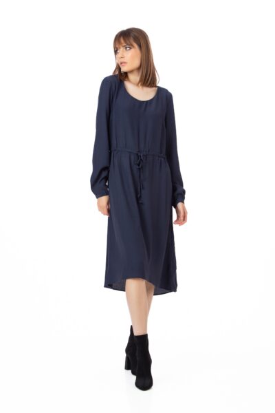 Rochie bleumarin pentru femei din 100% vâscoză, cu croială asimetrică, mânecă lungă și șnur în talie, Be You, fabricată în România